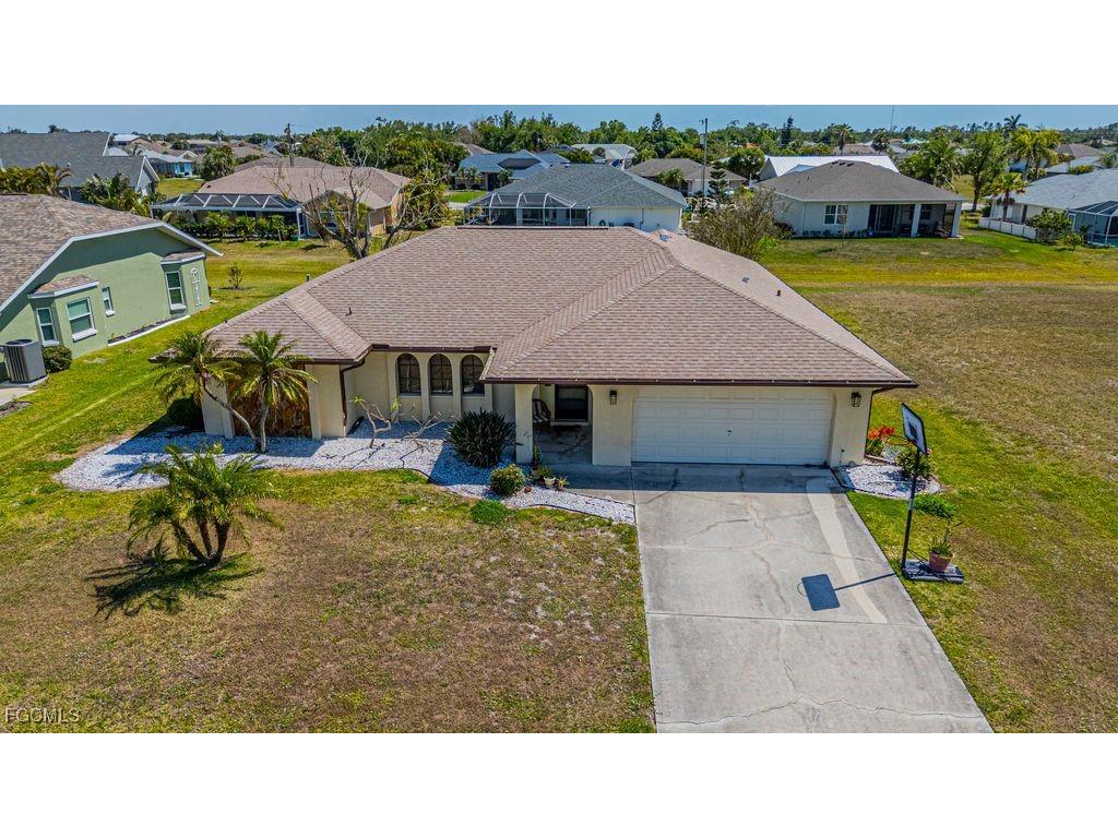 1426 Blue Lake Circle Punta Gorda FL 33983 2025010608 image1