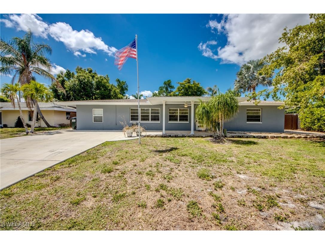 1426 Davis Drive Fort Myers FL 33919 225047920 image1