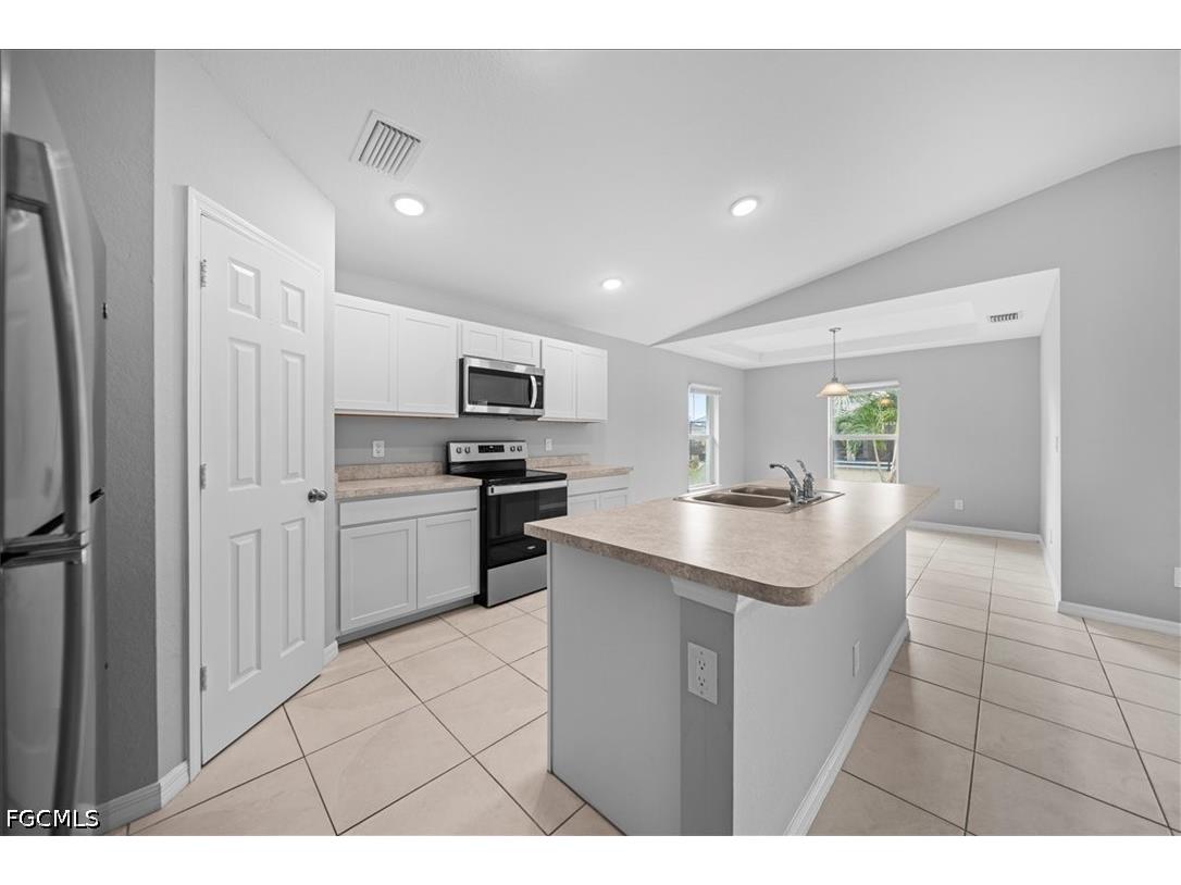 1426 NE 34th Street Cape Coral FL 33909 2026020010 image10