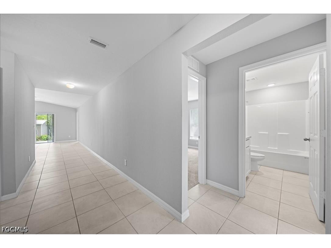 1426 NE 34th Street Cape Coral FL 33909 2026020010 image3