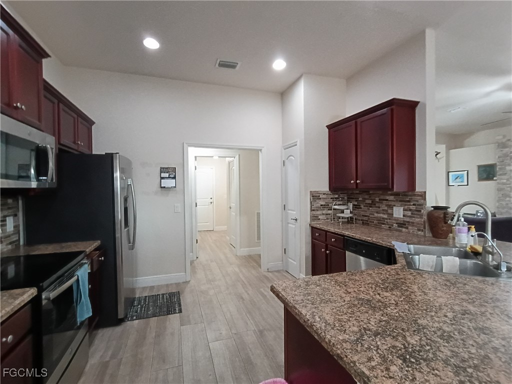 1426 NE 5th Place Cape Coral FL 33909 2026001390 image18