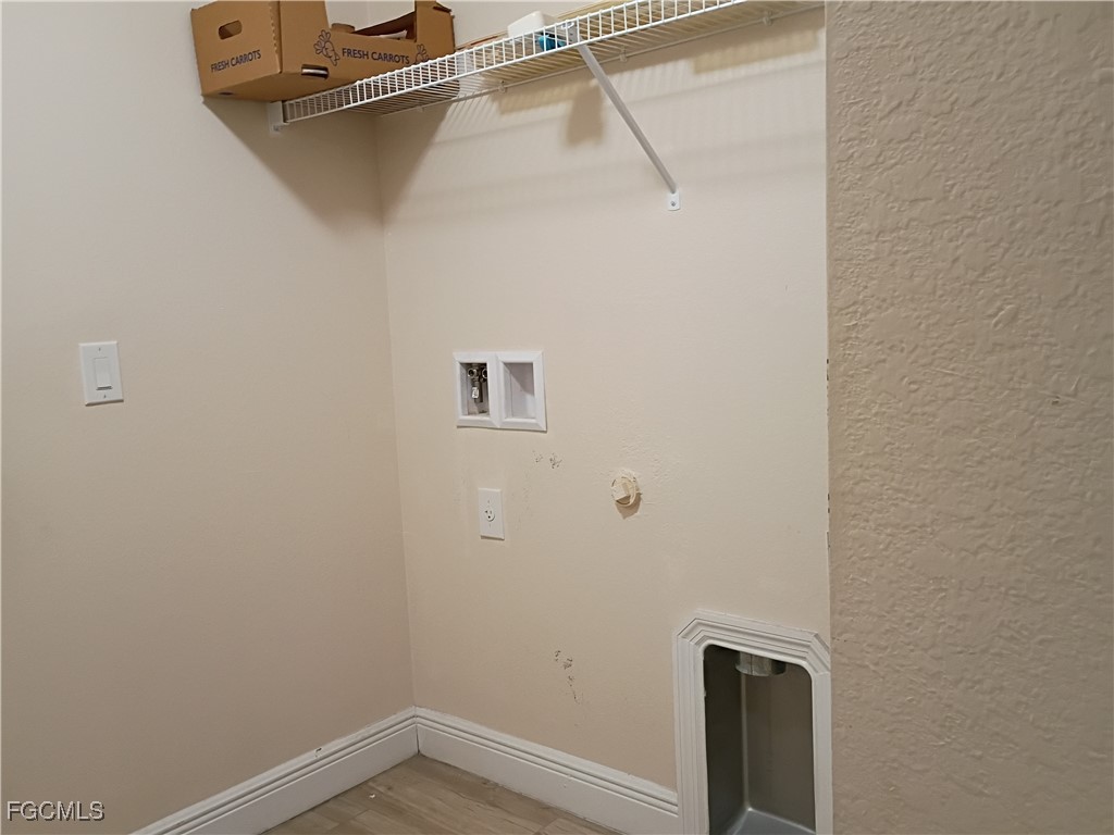 1426 NE 5th Place Cape Coral FL 33909 2026001390 image36