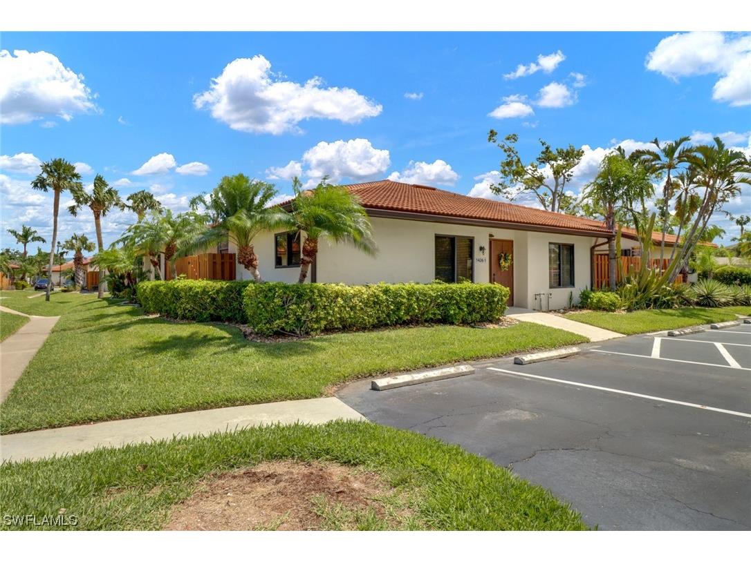 1426 Park Shore Circle #1 Fort Myers FL 33901 223038653 image1