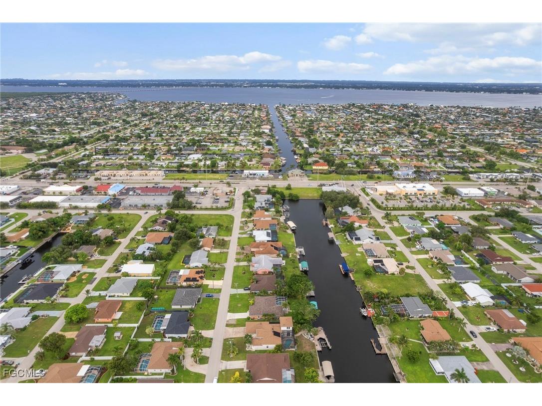 1426 SE 32nd Street Cape Coral FL 33904 2025002515 image3