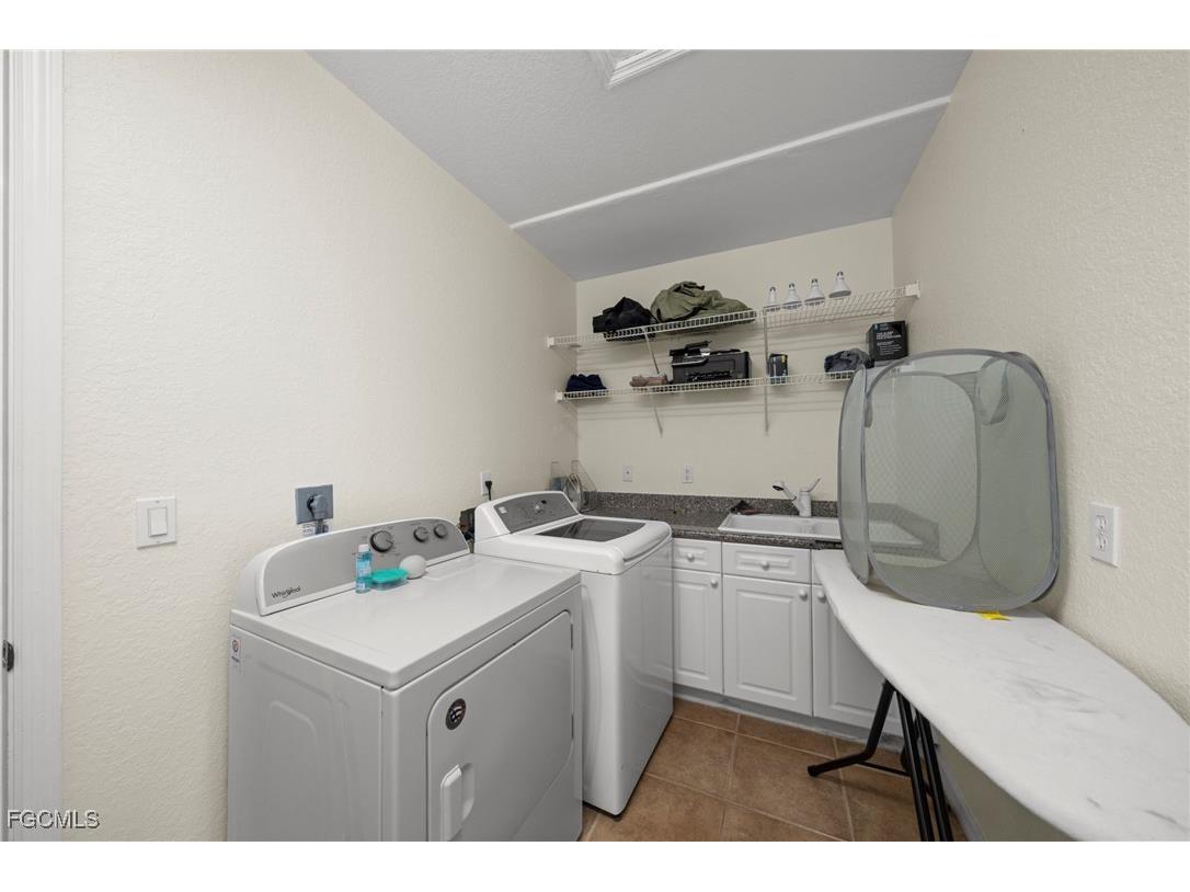 1426 SE 32nd Street Cape Coral FL 33904 2025002515 image34