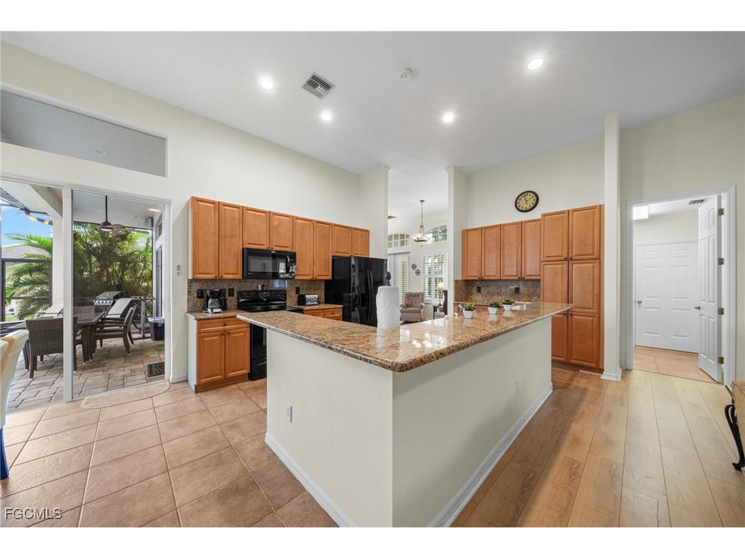 1426 SE 32nd Street Cape Coral FL 33904 2025002515 image8