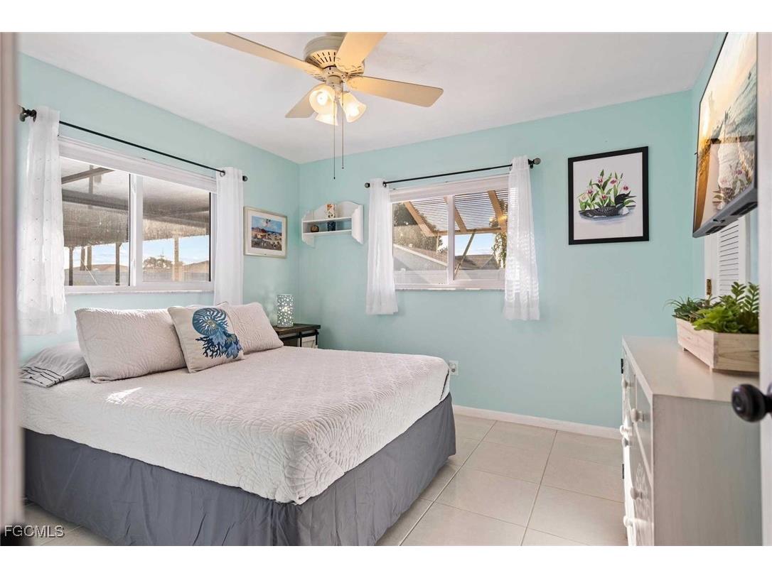 1426 SE 34th Terrace Cape Coral FL 33904 2025010116 image15