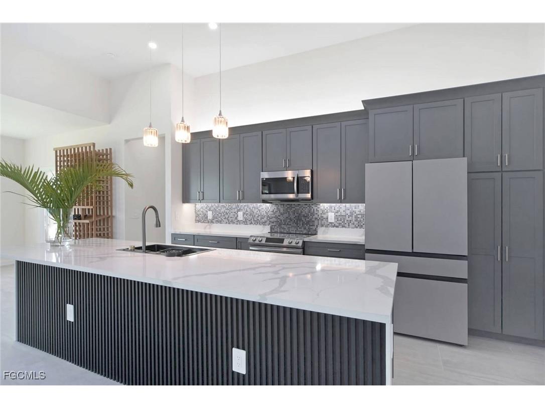 1426 SE 43rd Terrace Cape Coral FL 33904 2026001802 image17