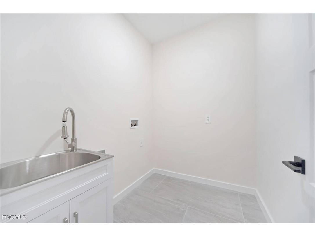1426 SE 43rd Terrace Cape Coral FL 33904 2026001802 image21