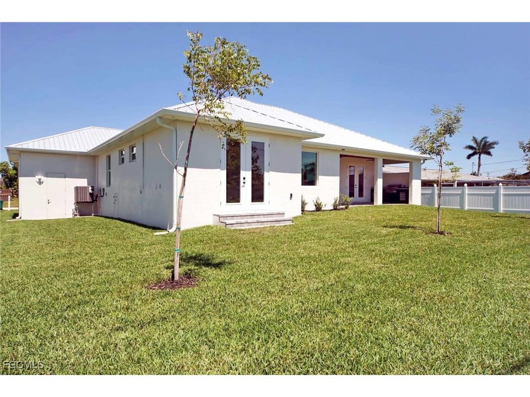 1426 SE 43rd Terrace Cape Coral FL 33904 2026001802 image5