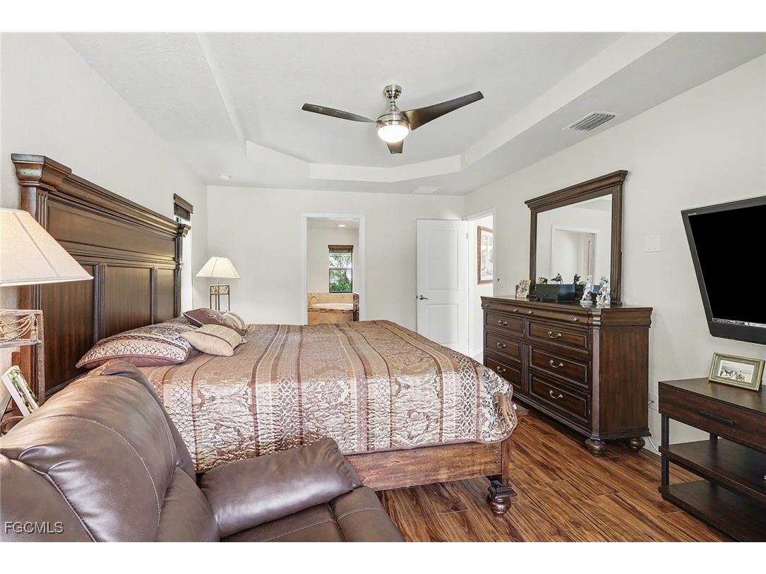 1426 SW 12th Terrace Cape Coral FL 33991 2025024887 image24