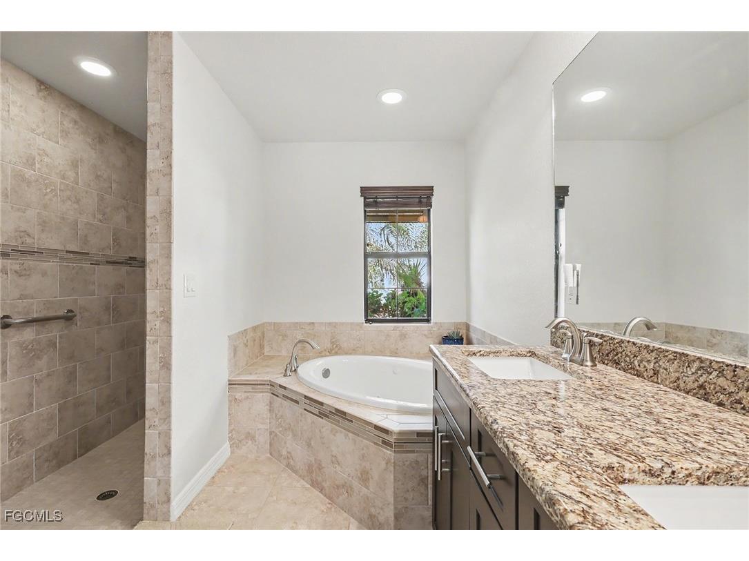 1426 SW 12th Terrace Cape Coral FL 33991 2025024887 image25