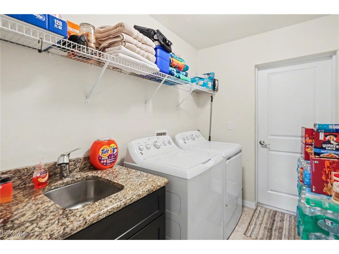 1426 SW 12th Terrace Cape Coral FL 33991 2025024887 image27