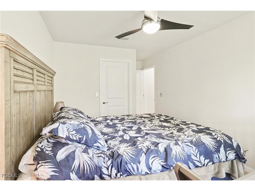 1426 SW 12th Terrace Cape Coral FL 33991 2025024887 image33