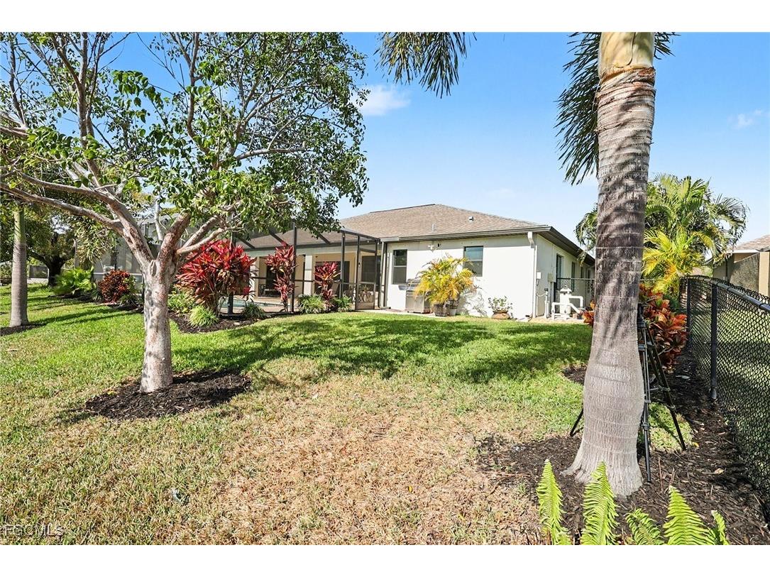 1426 SW 12th Terrace Cape Coral FL 33991 2025024887 image39