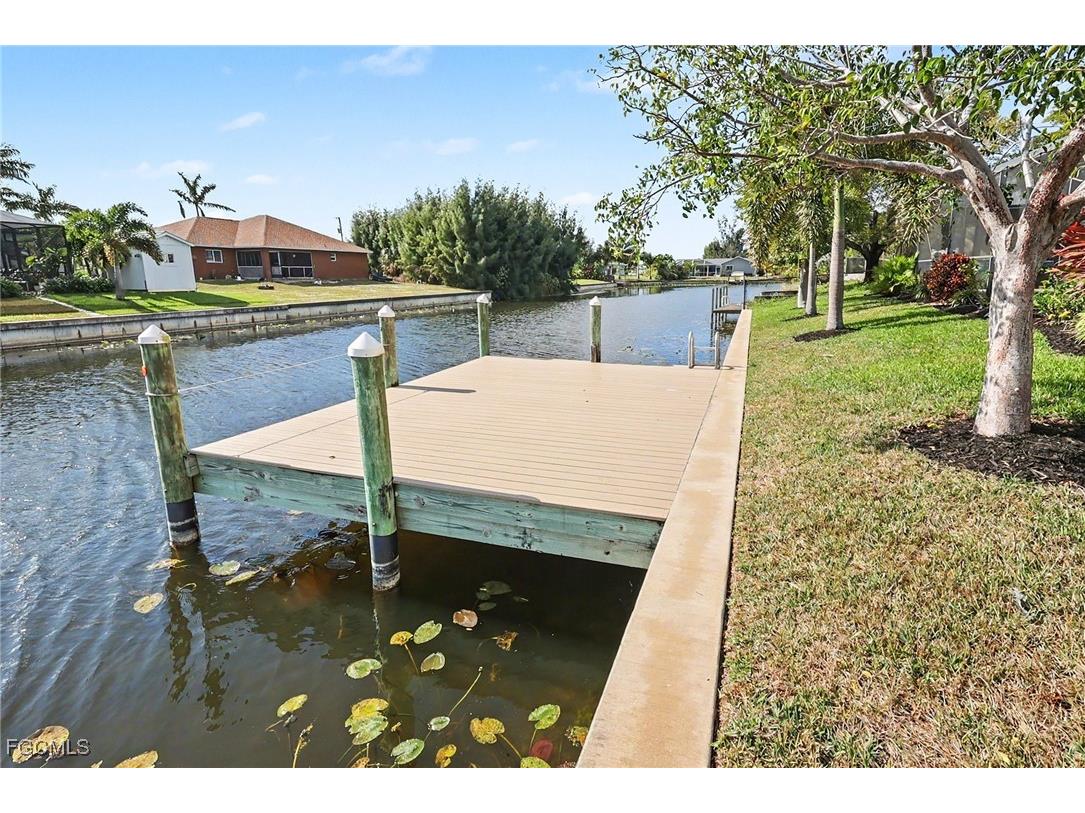1426 SW 12th Terrace Cape Coral FL 33991 2025024887 image7