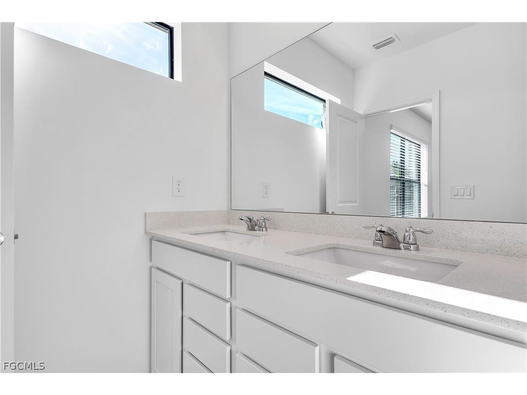 1426 Weeping Willow Court Cape Coral FL 33909 2026007198 image11