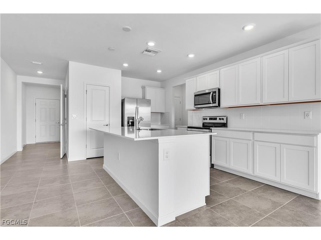 1426 Weeping Willow Court Cape Coral FL 33909 2026007198 image18