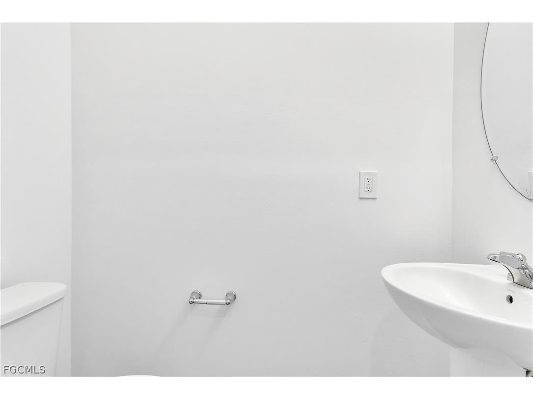 1426 Weeping Willow Court Cape Coral FL 33909 2026007198 image20