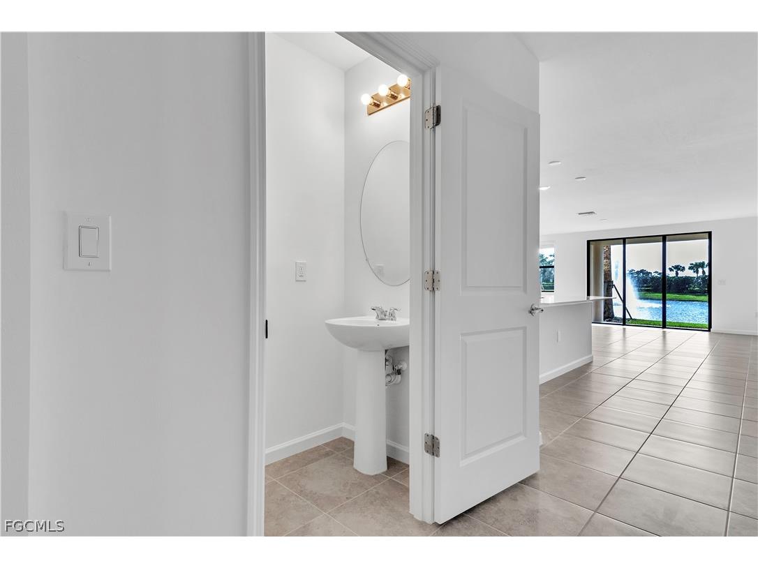 1426 Weeping Willow Court Cape Coral FL 33909 2026007198 image3