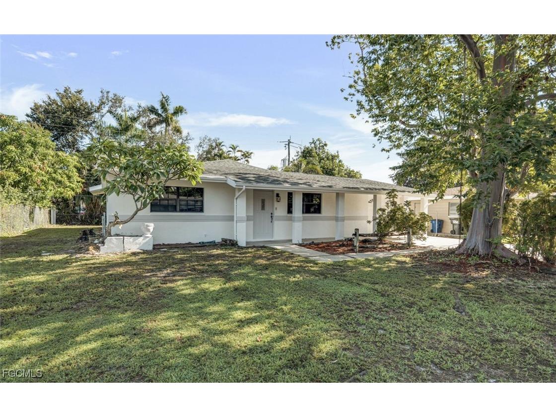 1427 Davis Drive Fort Myers FL 33919 2025004849 image1