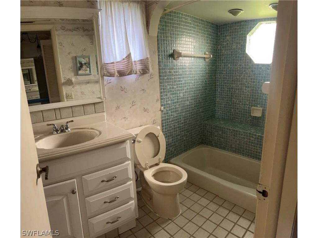 1427 SE 33rd Terrace Cape Coral FL 33904 224056883 image8