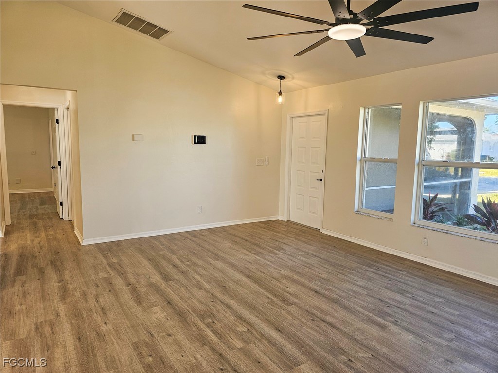 1427 SE 8th Avenue Cape Coral FL 33990 2025022674 image5