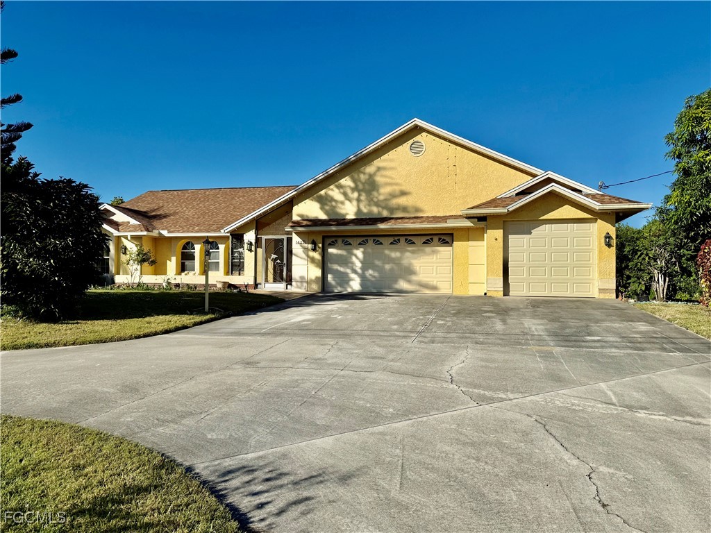 1427 Scenic Street Lehigh Acres FL 33936 2025019638 image1