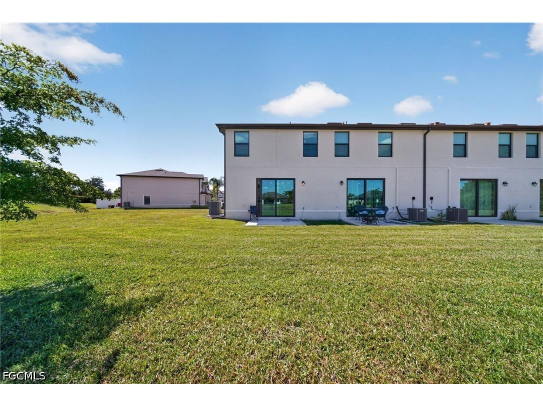 14275 Oviedo Place Fort Myers FL 33905 2026019465 image26