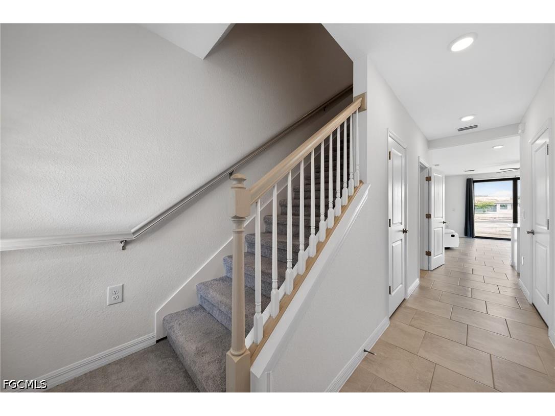 14275 Oviedo Place Fort Myers FL 33905 2026019465 image3