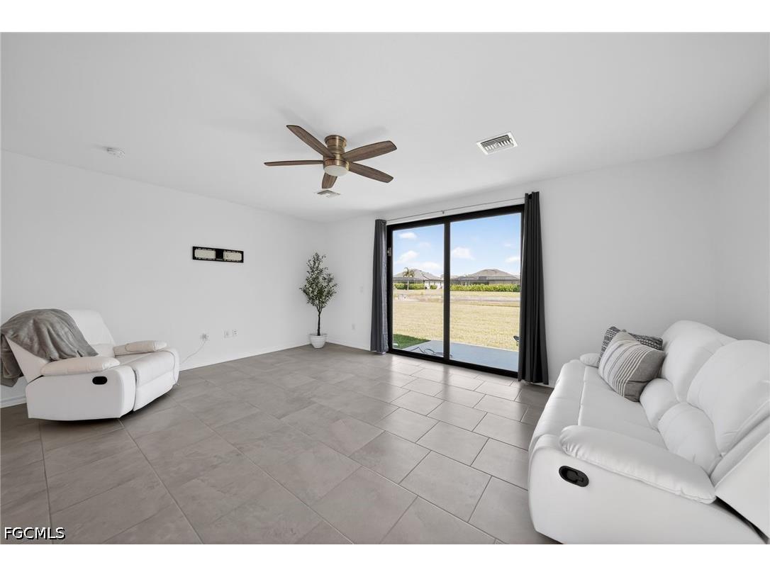 14275 Oviedo Place Fort Myers FL 33905 2026019465 image9