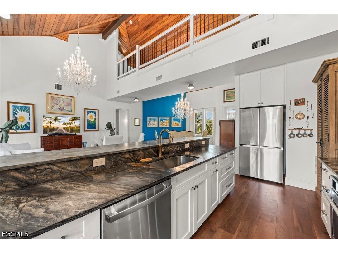 1428 Albatross Road Sanibel FL 33957 2026016881 image9