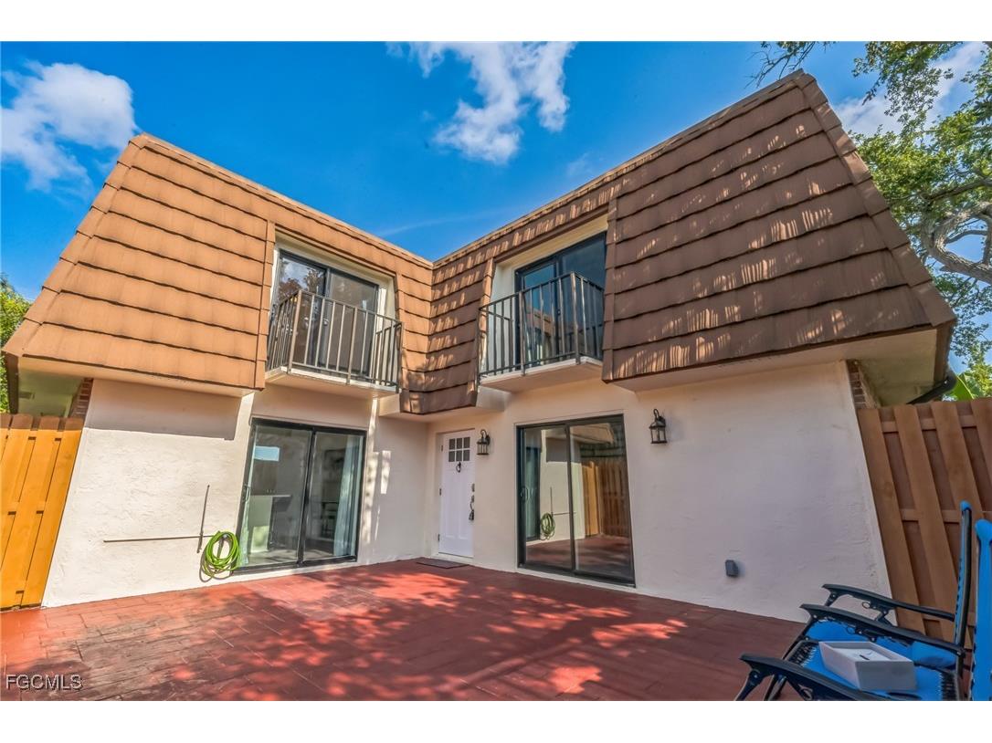 1428 Park Shore Circle #2 Fort Myers FL 33901 2025008740 image1