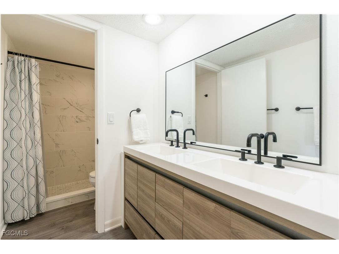 1428 Park Shore Circle #2 Fort Myers FL 33901 2025008740 image15
