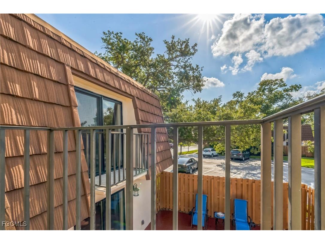 1428 Park Shore Circle #2 Fort Myers FL 33901 2025008740 image3