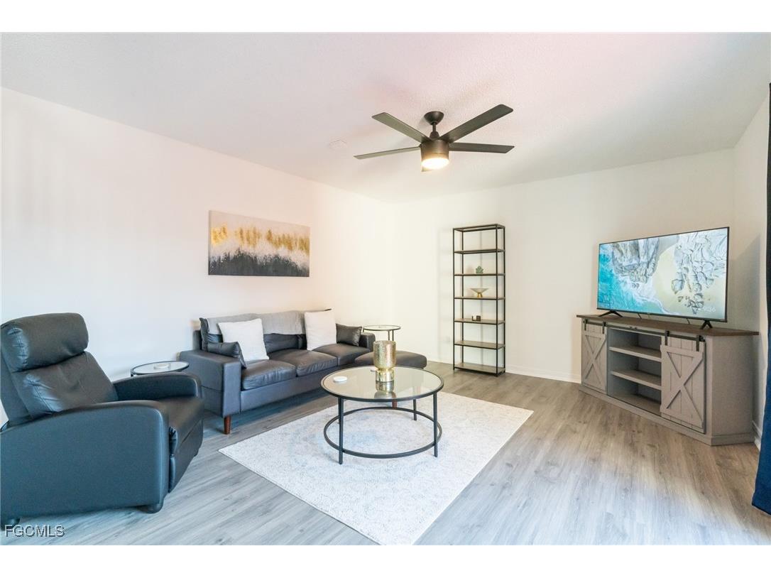 1428 Park Shore Circle #2 Fort Myers FL 33901 2025008740 image6