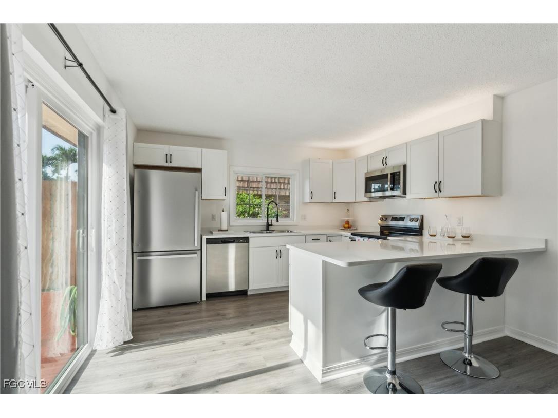 1428 Park Shore Circle #2 Fort Myers FL 33901 2025008740 image7