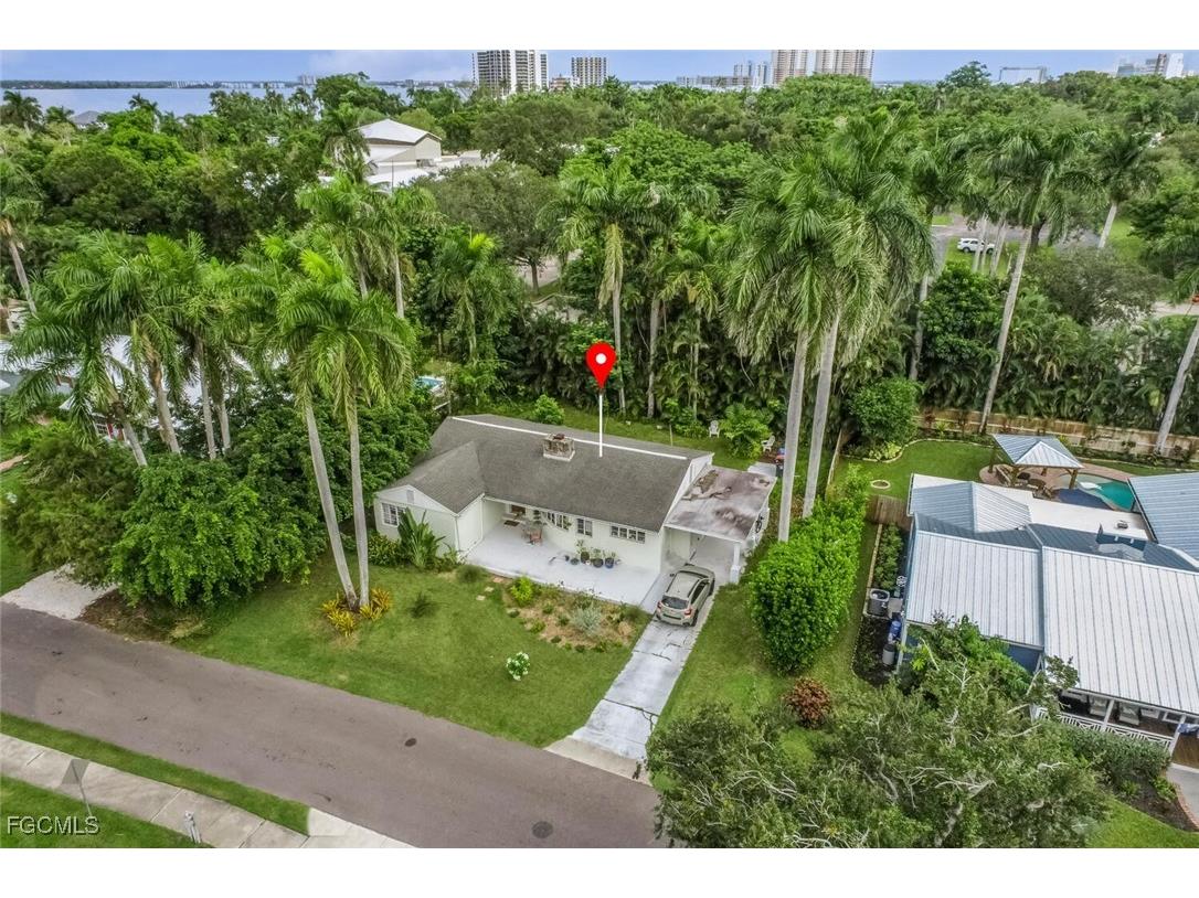 1429 Sandra Drive Fort Myers FL 33901 2025014805 image2