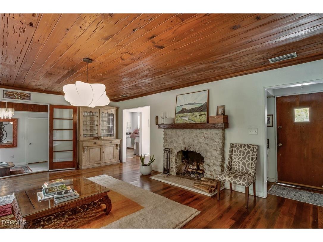 1429 Sandra Drive Fort Myers FL 33901 2025014805 image8
