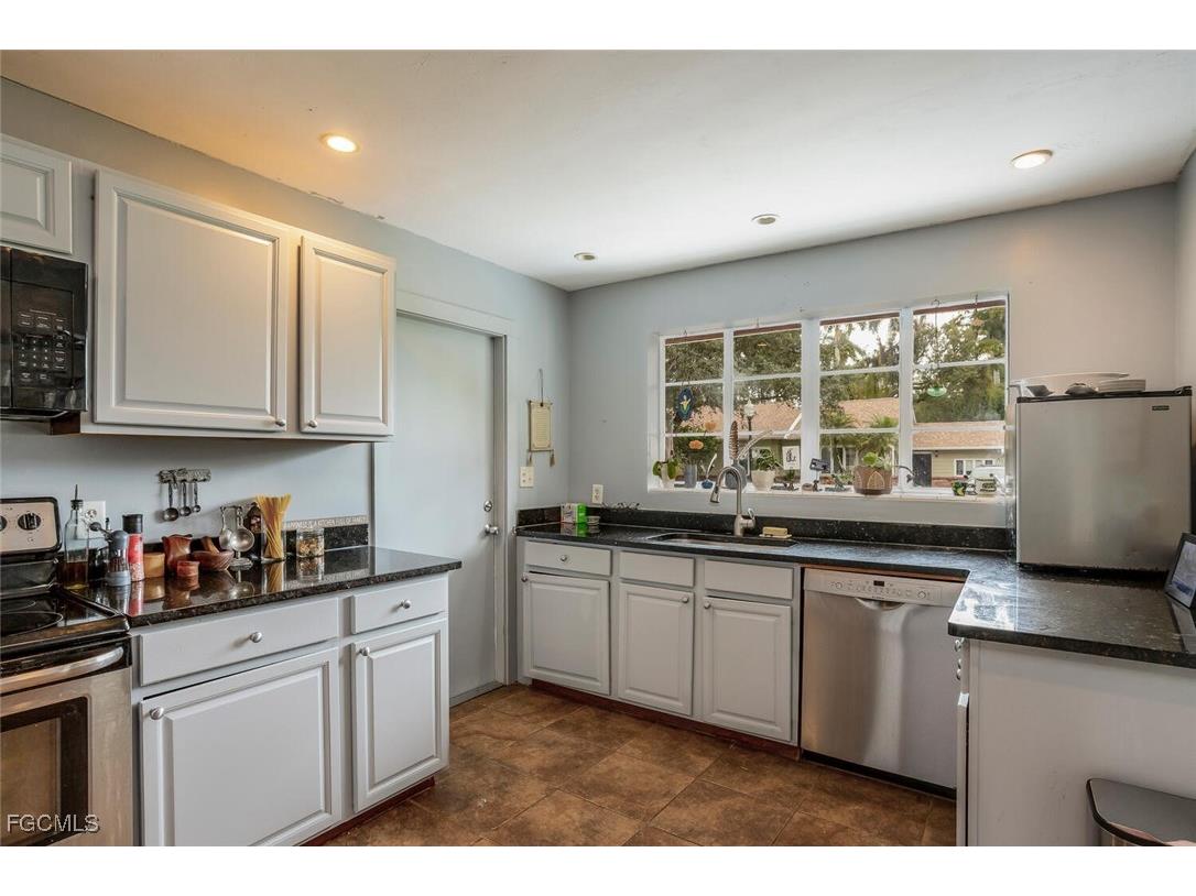 1429 Sandra Drive Fort Myers FL 33901 2025014805 image9
