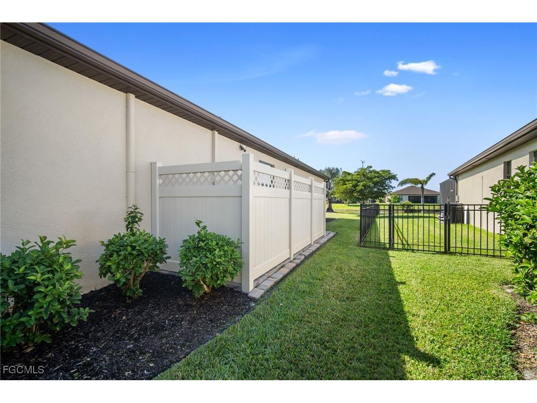 14298 Mindello Drive Fort Myers FL 33905 2025018739 image36