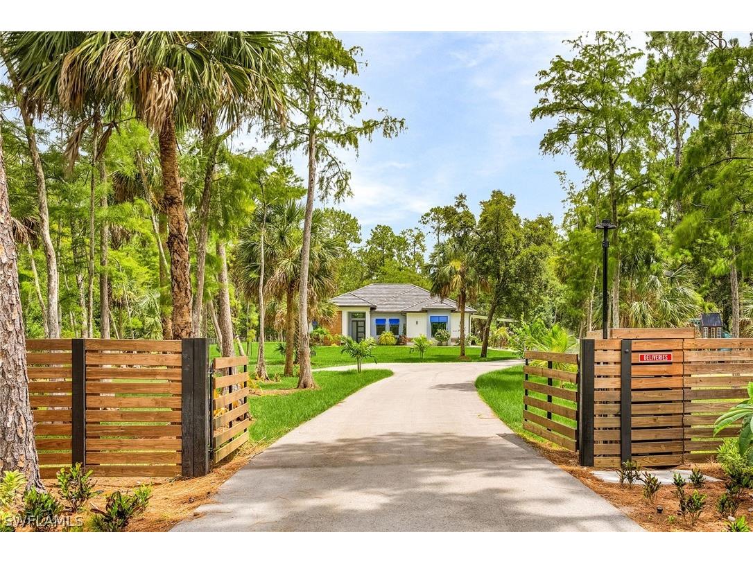 143 12th Avenue NE Naples FL 34120 224014083 image1