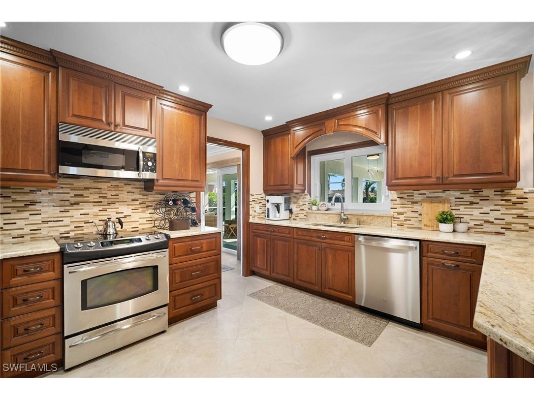 143 Leeward Court Marco Island FL 34145 225080920 image9