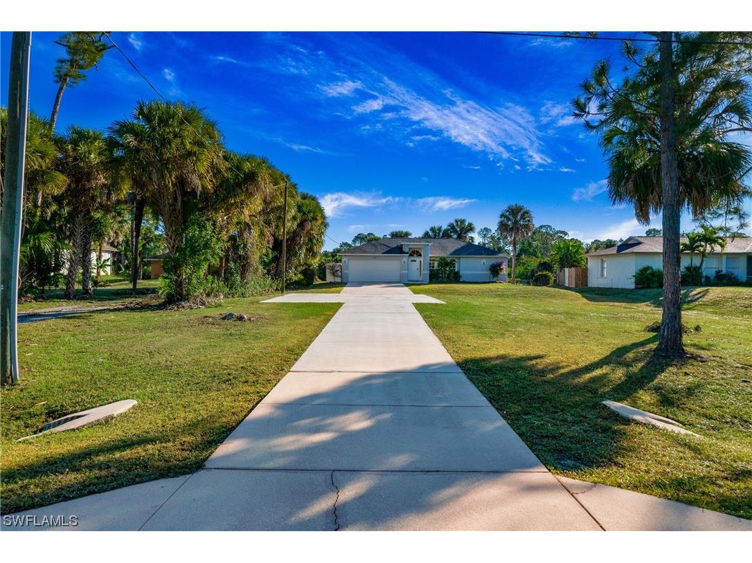 1430 11th Street SW Naples FL 34117 224000054 image1
