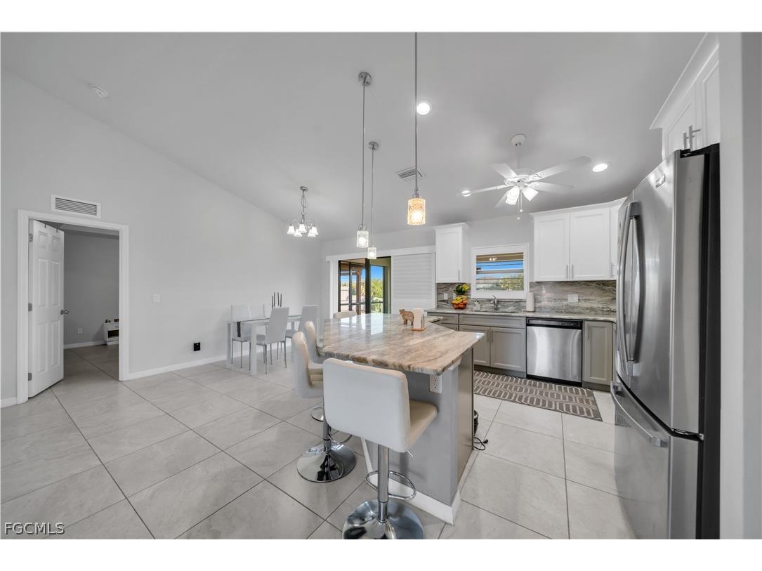 1430 SW 4th Lane Cape Coral FL 33991 2026007197 image11