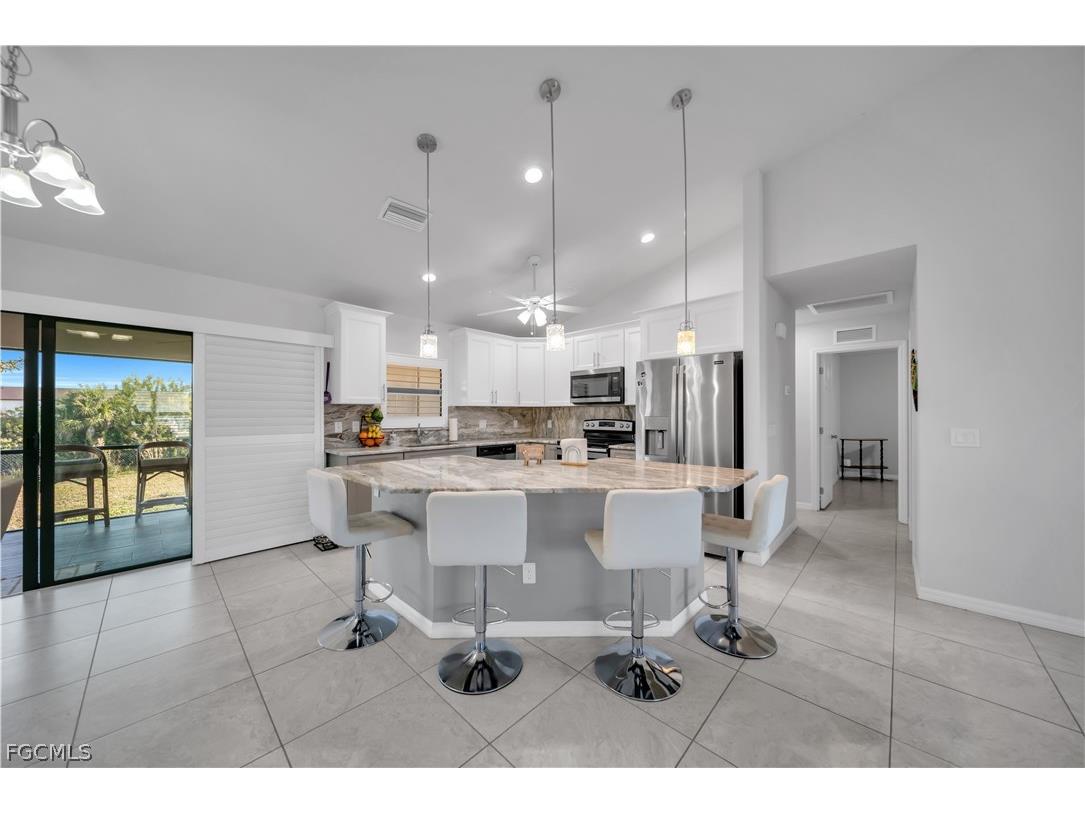 1430 SW 4th Lane Cape Coral FL 33991 2026007197 image5