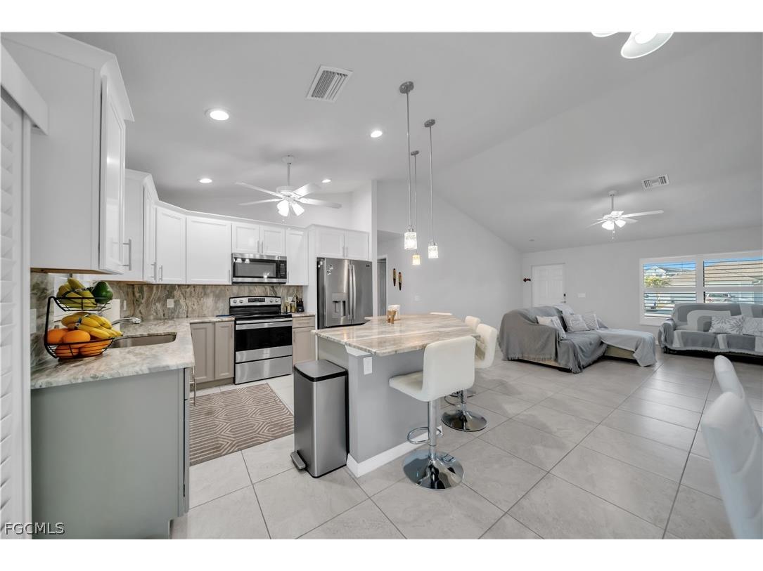 1430 SW 4th Lane Cape Coral FL 33991 2026007197 image6