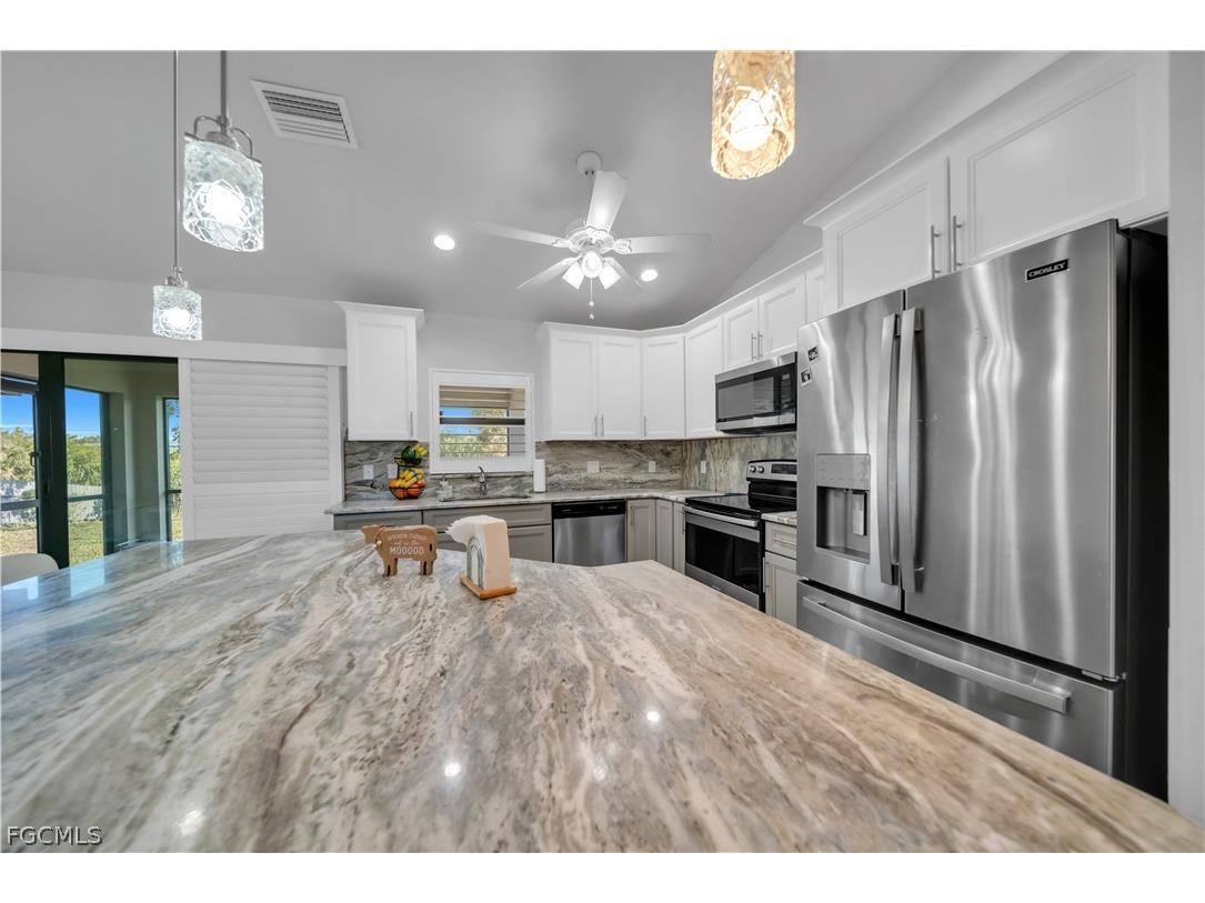 1430 SW 4th Lane Cape Coral FL 33991 2026007197 image9