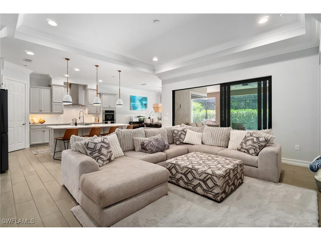 1431 Mockingbird Drive Naples FL 34120 225050828 image1