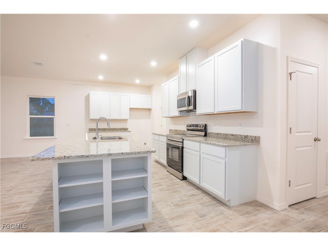 1431 SW 4th Lane Cape Coral FL 33991 2025005287 image2